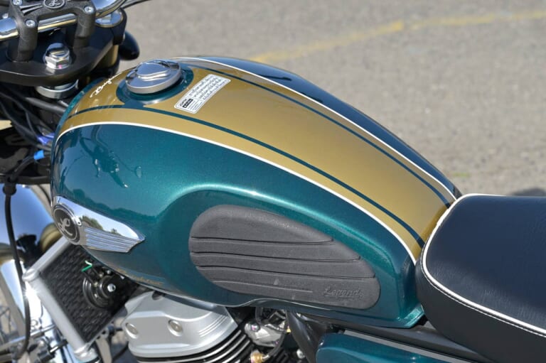 GPX レジェンド250 ブライトン|燃料タンク|空冷ツインが気持ちいい! GPX レジェンド250 ブライトン 試乗ショートインプレッション