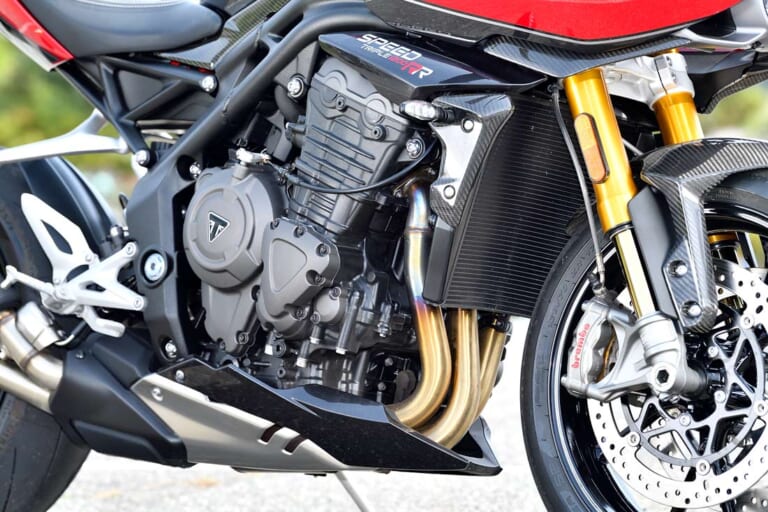 TRIUMPH SPEED TRIPLE 1200 RR|本気で速いカフェレーサーだ!【トライアンフ スピードトリプル1200RR】試乗ショートインプレッション
