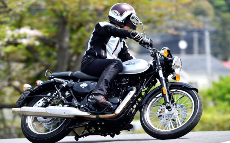 ベネリ インペリアーレ400|ベネリ インペリアーレ400〈いま国内で買える新型バイクカタログ|小型二輪(400-251cc)〉