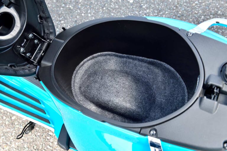 VESPA Sprint S150 ABS|ベスパらしい元気な加速がマル!【ベスパ スプリントS150 ABS】試乗ショートインプレッション