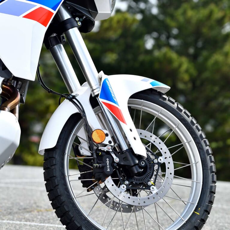 APRILIA TUAREG 660|予想以上のオフ寄りキャラだ!【アプリリア トゥアレグ660】試乗ショートインプレッション