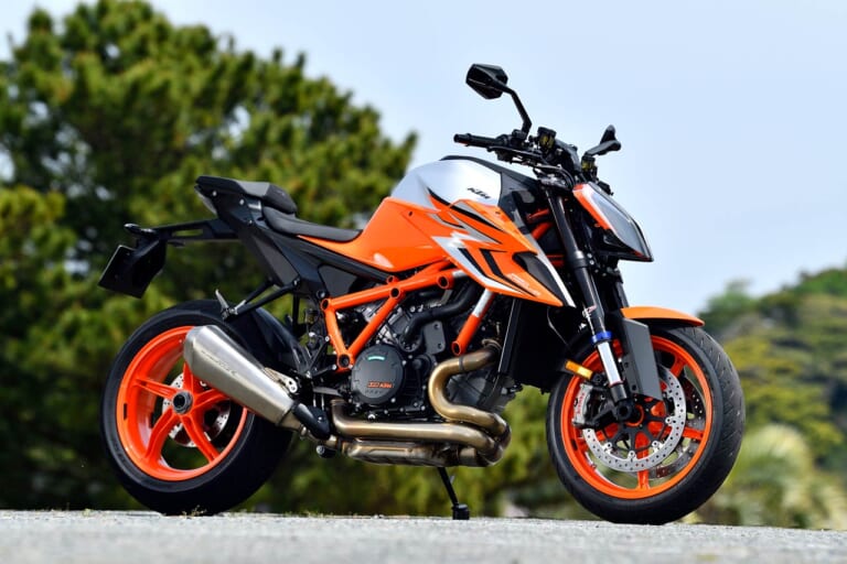 KTM 1290 SUPER DUKE R EVO|フルオート調整の次世代電制サスを搭載!【KTM 1290スーパーデュークRエヴォ】試乗ショートインプレッション