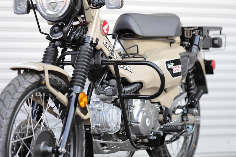 キジマCT125ハンターカブカスタム|エンジンガード|ハンターカブをよりタフに! キジマCT125ハンターカブカスタム【CT125の世界観をキジマが大幅にスケールアップ】
