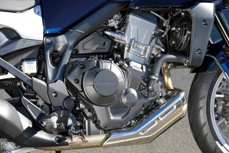 ホンダ ホーク11|エンジン|ホンダ ホーク11車両ディテール解説【デザイナーのひらめきをダイレクトに具現化】