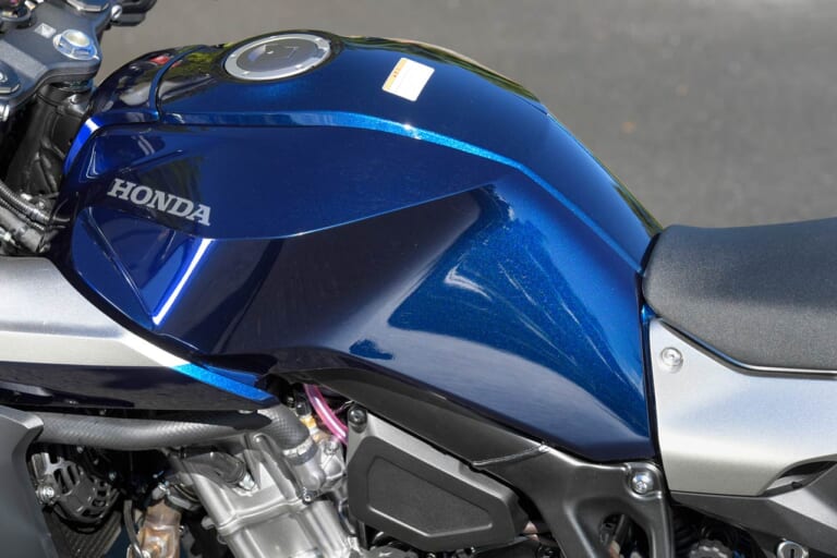 ホンダ ホーク11|燃料タンク|ホンダ ホーク11車両ディテール解説【デザイナーのひらめきをダイレクトに具現化】