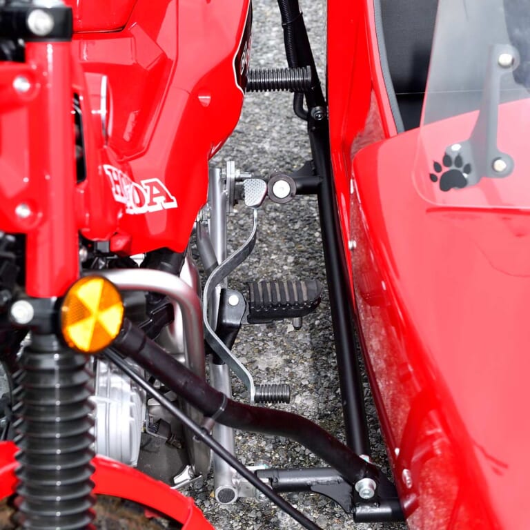 CT125ハンターカブ+ウエディ|「なにこれカワイイ!」「おもしろ!」高速道路走行も可! CT125ハンターカブ×サイドカーのディテールを解説してみた