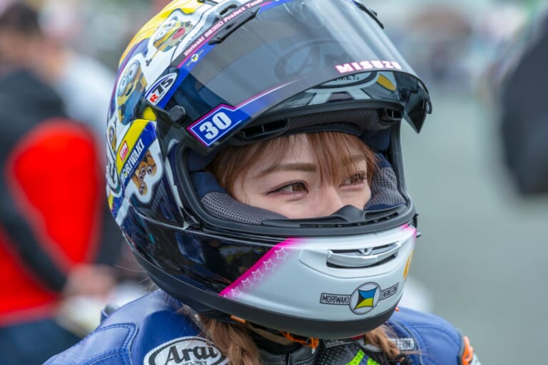 金子美寿々|モリワキGB350鉄馬プロジェクトレポート#3【一般公募ライダーが見事チェッカー! 歓喜の表彰台に】〈注目! ホビーレース最新特報〉
