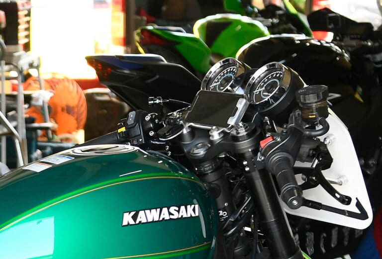 KAWASAKI Z650RS RACER|カワサキZ650RSレース参戦! その結果は…?【社内ライダーが引き出す現代版ザッパーの潜在能力】