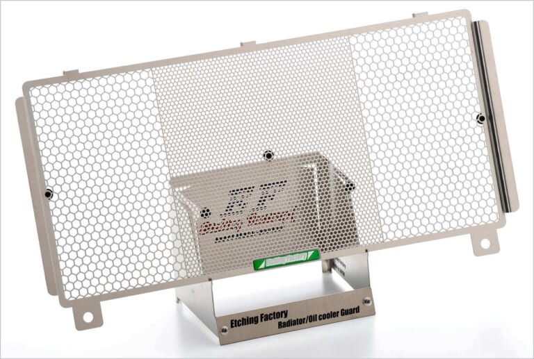 エッチングファクトリー Z650RS('22~)用ラジエーターガード|蘇ったザッパーの心臓部を確実ガード!【エッチングファクトリー Z650RS(’22~)用ラジエーターガード】