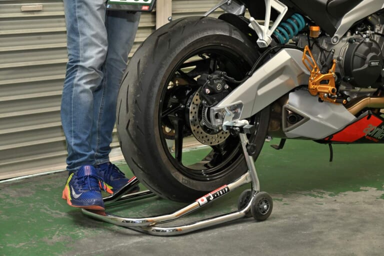Jトリップ はじめてスタンド|誰でも軽々カンタンに愛車をリフトアップ!【ジェイトリップ はじめてスタンド】