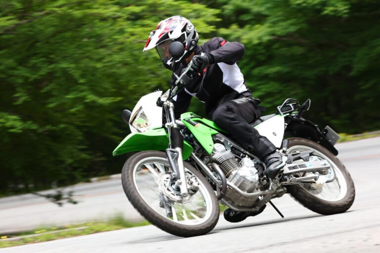 カワサキ KLX230S|カワサキ KLX230S 試乗インプレッション【唯一の難点解消。ダートが身近に】
