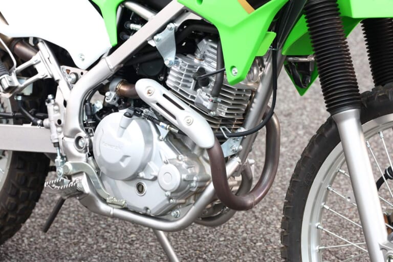カワサキ KLX230S|エンジン|カワサキ KLX230S 試乗インプレッション【唯一の難点解消。ダートが身近に】