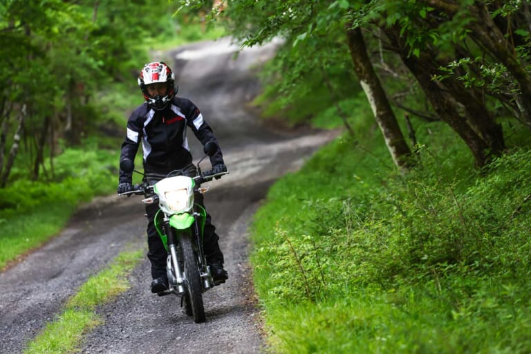 カワサキ KLX230S|カワサキ KLX230S 試乗インプレッション【唯一の難点解消。ダートが身近に】