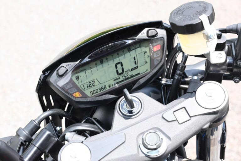 スズキ SV650X|メーター|スズキ SV650X 試乗インプレッション【規制対応後もSVらしさは健在】