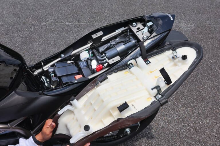 スズキ SV650X|シート|スズキ SV650X 試乗インプレッション【規制対応後もSVらしさは健在】