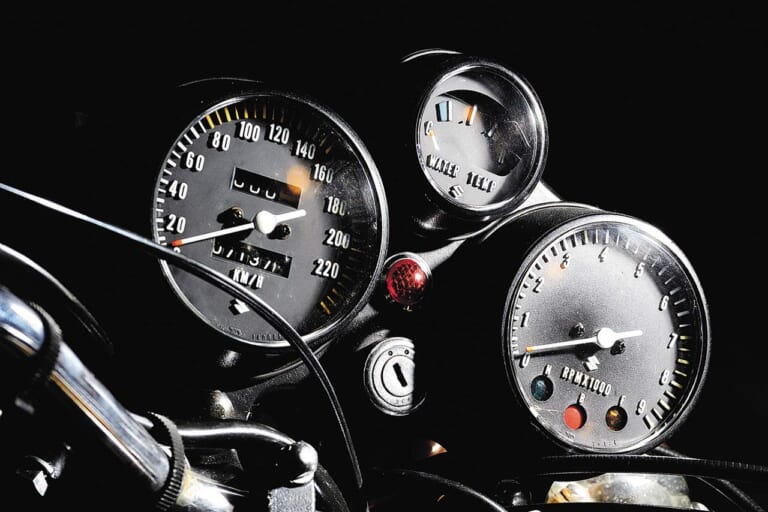 スズキGT750|空冷全盛に現れた、日本初の2スト水冷モデル:スズキGT750【あの素晴らしい名車をもう一度】