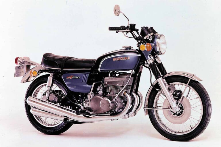 スズキGT550|空冷全盛に現れた、日本初の2スト水冷モデル:スズキGT750【あの素晴らしい名車をもう一度】