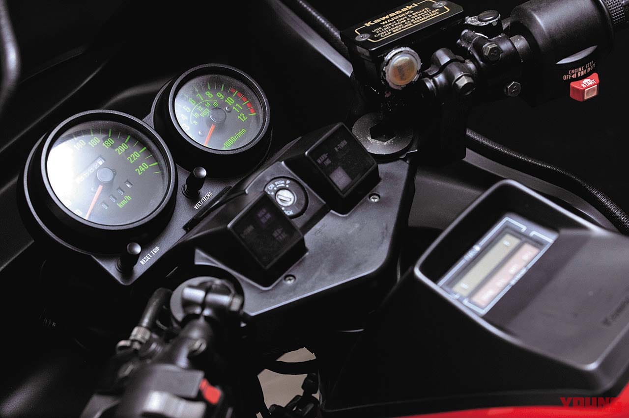 |「これが究極のZだ」120psの最速マシンで迎えた空冷Zシリーズの終焉:カワサキGPz1100【あの素晴らしい名車をもう一度】