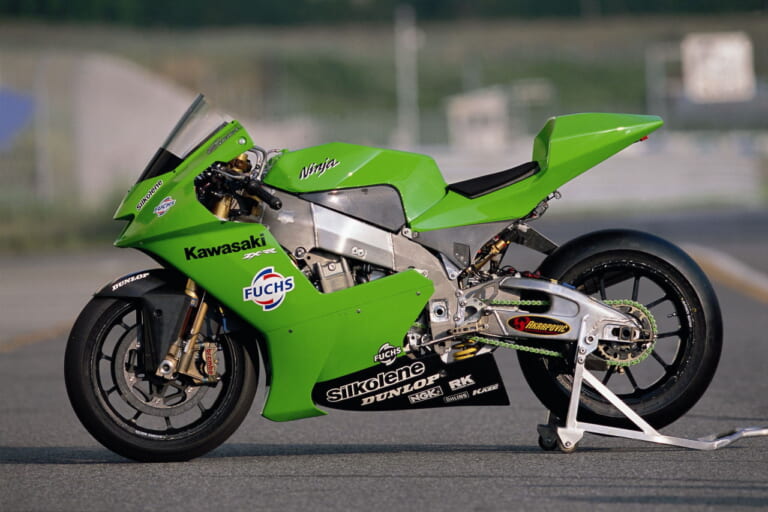 カワサキ|ZX-RR|2002|カワサキのMotoGPマシン! 日本GPを目前にホンダコレクションホールの展示に追加