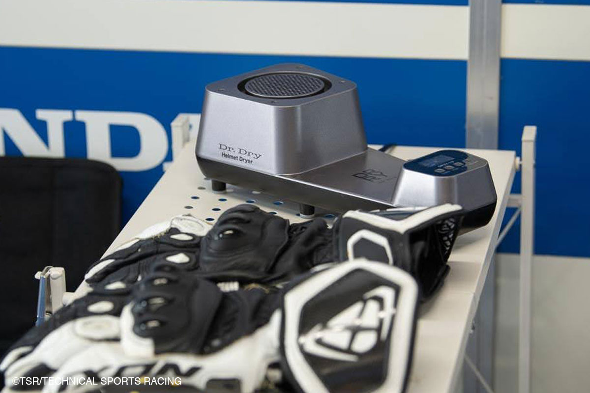 Dr.Dry】鈴鹿8耐でも効果が実証されたヘルメットドライヤーの決定版