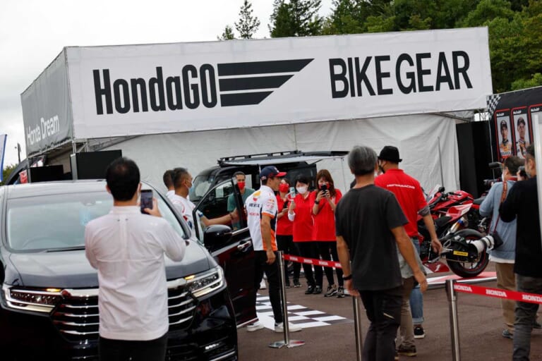 ホンダ|CBR250RR|マルク・マルケス選手|新型CBR250RR×マルク・マルケス参上! 3年ぶりの日本グランプリ・ホンダブースに出現