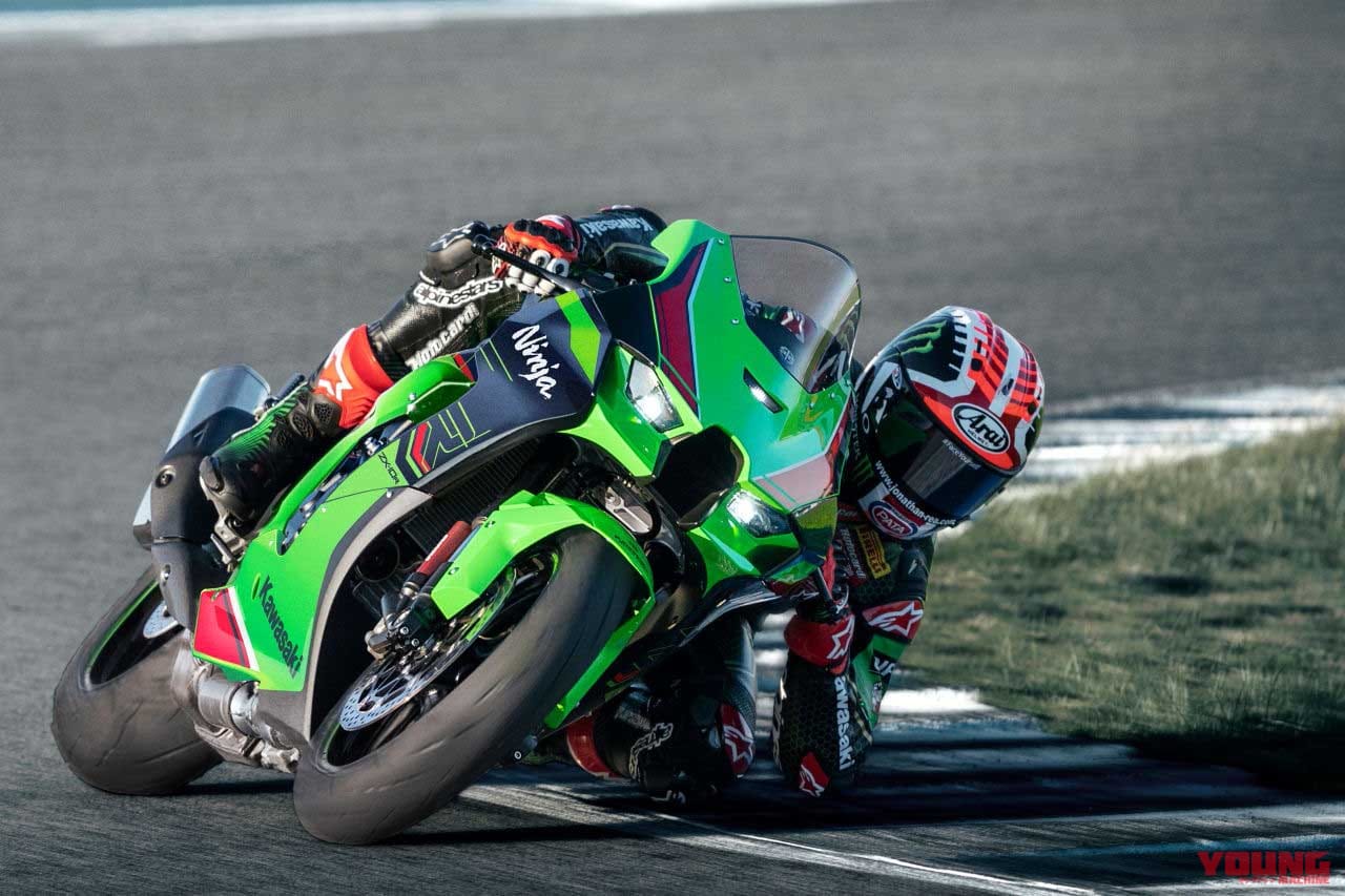 |新型「ニンジャZX-10RR」は可変ファンネルを搭載していた! 高回転域で吸気管長を短くするレーシングパーツ