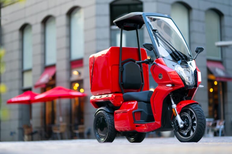 電動3輪スクーター「AAカーゴ α4」が型式認定を取得! 補助金が最大24.2万円に