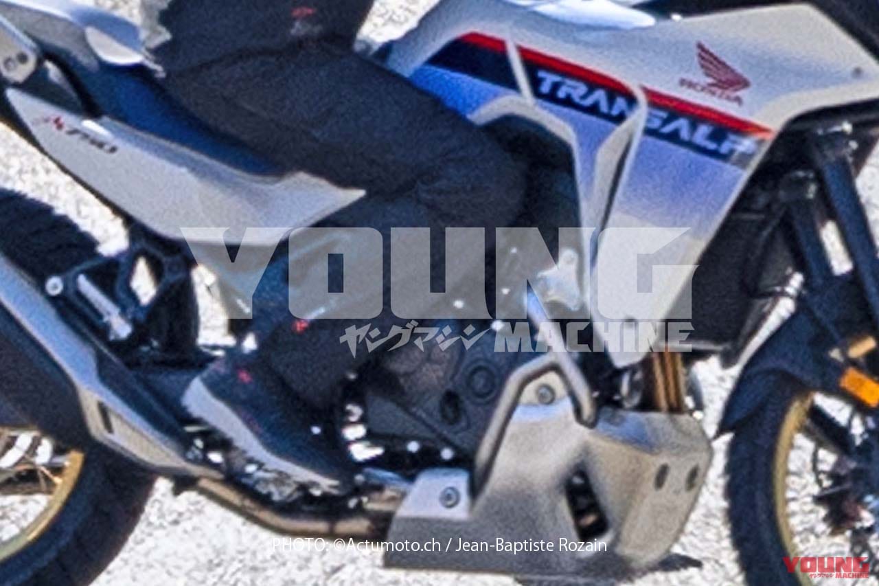 ホンダ|XL750 トランザルプホンダ|XL750 トランザルプ|【Scoop!】ホンダ新型「トランザルプ」の実車を捉えた! ほぼ量産モデルのXL750で間違いなし