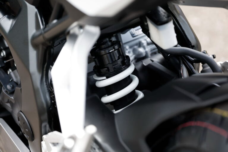 ホンダ|CBR250RR|2023年モデル|ホンダ新型「CBR250RR」が“もてぎ”に出現!! 日本仕様はトラコン装備が確定か