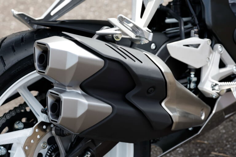 ホンダ|CBR250RR|2023年モデル|ホンダ新型「CBR250RR」が“もてぎ”に出現!! 日本仕様はトラコン装備が確定か