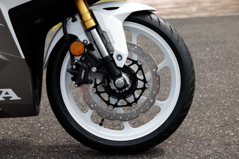 ホンダ|CBR250RR|2023年モデル|ホンダ新型「CBR250RR」が“もてぎ”に出現!! 日本仕様はトラコン装備が確定か