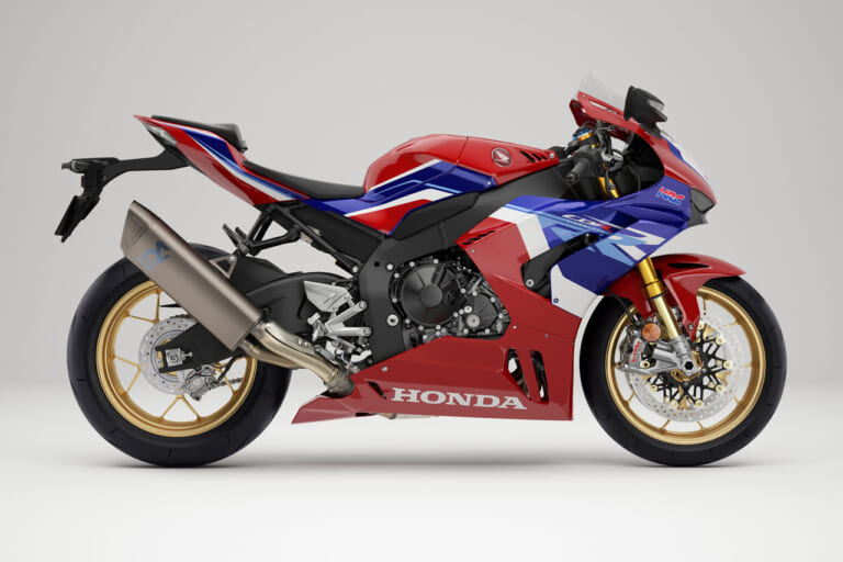 CBR1000RR-R|右真横|バイクほど“エンジン外観”にこだわる乗り物は存在しねえ!?「カッコいい国産エンジン」5選