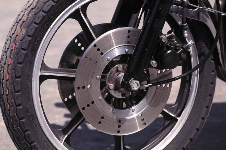 カワサキ Z1000 MK.II|ホイール|「これぞ硬派カワサキ」”角Z”の代名詞的存在:カワサキZ1000Mk.II【あの素晴らしい名車をもう一度】