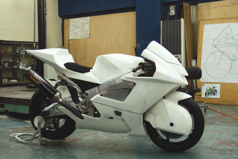 カワサキ|ZX-RR|2002|カワサキのMotoGPマシン! 日本GPを目前にホンダコレクションホールの展示に追加