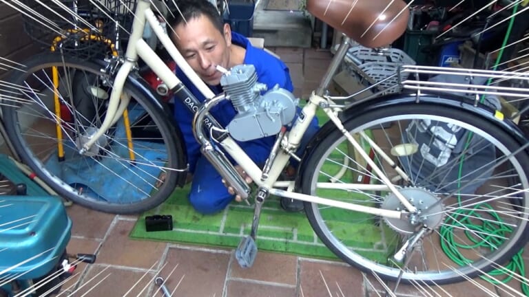 自作モペット製作記 #6|エンジン仮組み|【異形】中国製エンジンをママチャリに搭載! 果たしてどうなる? 苦難のすえ位置決め&溶接完了〈自作モペット製作記 #6〉