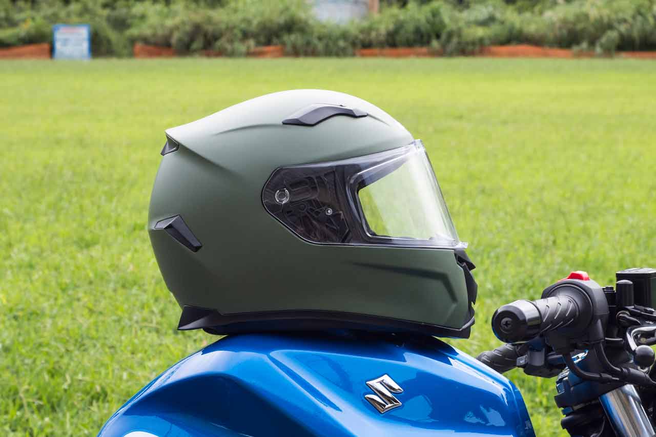 コスパ最高のフルフェイスヘルメットもやっぱりコミネ HK-170試用インプレッション│WEBヤングマシン｜新車バイクニュース