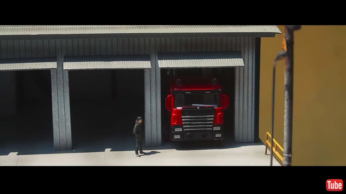 こんなところに住みたい 船着き場と車庫がある風景をリアルに作り込んだジオラマがスゴい Webヤングマシン 新車バイクニュース