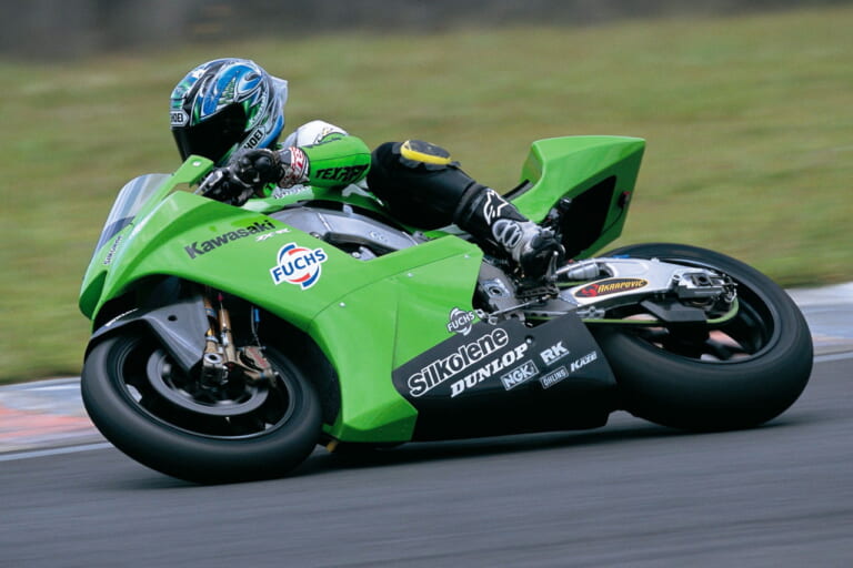 カワサキ|ZX-RR|2002|カワサキのMotoGPマシン! 日本GPを目前にホンダコレクションホールの展示に追加