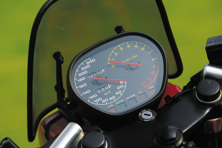 スズキ カタナ|「バイク界の革命児! 」「日本車の金字塔」当時の世界最速車:スズキGSX1100S KATANA【あの素晴らしい名車をもう一度】