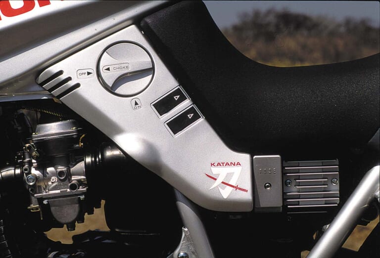 スズキ カタナ|「バイク界の革命児! 」「日本車の金字塔」当時の世界最速車:スズキGSX1100S KATANA【あの素晴らしい名車をもう一度】