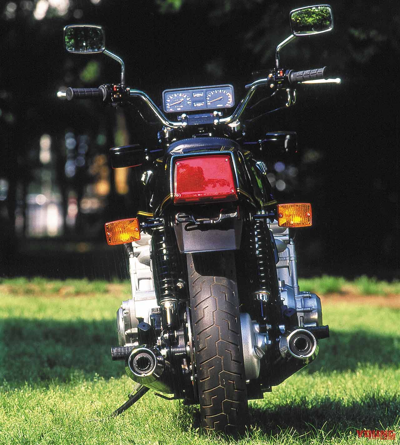 '79 カワサキ Z1300|「デカすぎる怪物」1970年代国産バイク最大排気量の水冷6気筒ツアラー:カワサキZ1300【あの素晴らしい名車をもう一度】