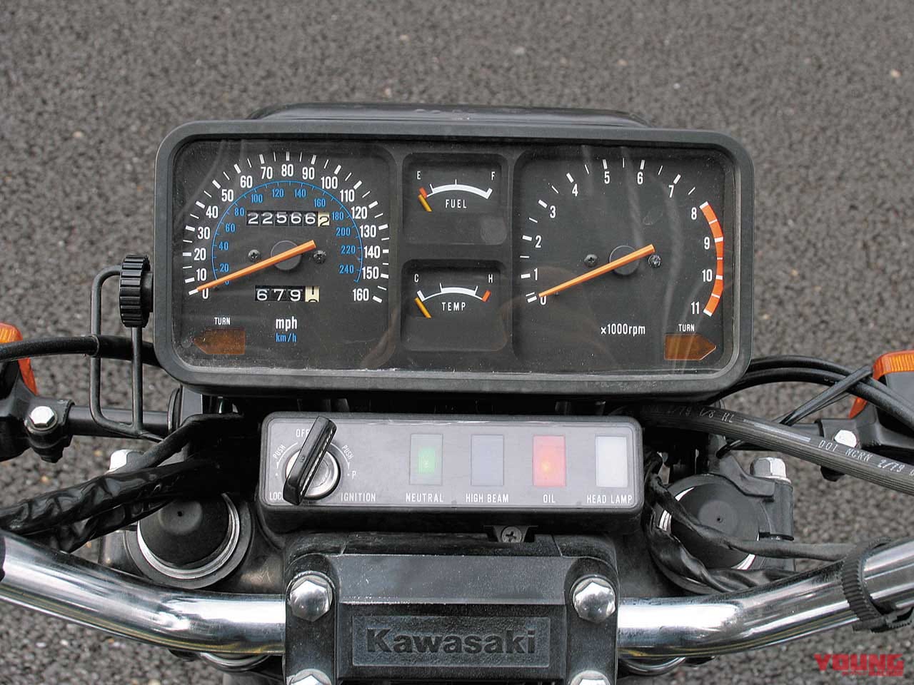 |「デカすぎる怪物」1970年代国産バイク最大排気量の水冷6気筒ツアラー:カワサキZ1300【あの素晴らしい名車をもう一度】