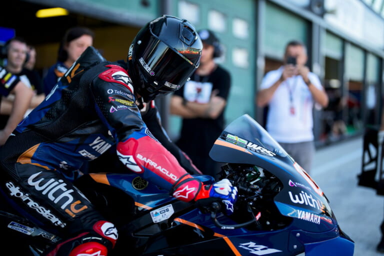 アルパインスターズ|スーパーテックR10|ヘルメット|開発中|かっこよ! アルパインスターズがカーボン製ヘルメット「スーパーテックR10」を開発中、最高峰の安全性と空力性能を追求