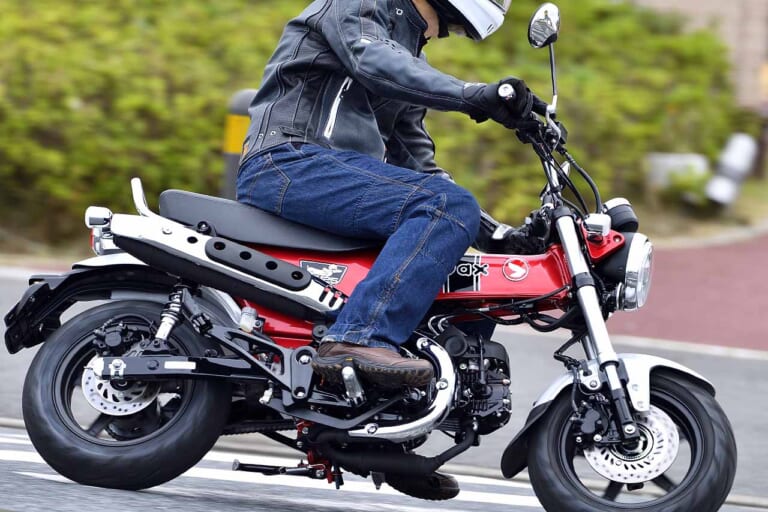 ダックス125|ダックス125とハンターカブ、同じ44万円だけど どっちがいいの? AT限定免許で乗れるホンダの身内ライバルを比較!
