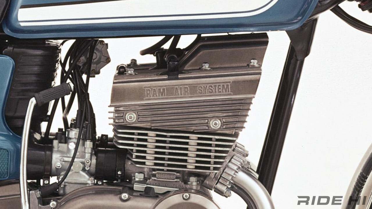 スズキGT380[名車バイクレビュー] 1970年代に一世を風靡したラムエア3気筒エンジン│WEBヤングマシン｜新車バイクニュース