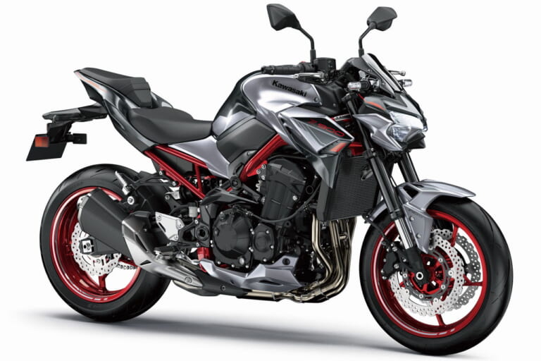 KAWASAKI Z900|最新相場もわかる! 人気バイク歴代モデル図鑑:カワサキZ900【銀×赤登場の2023年モデル】
