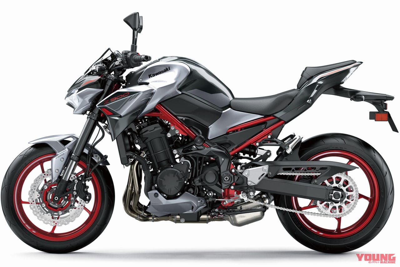 |最新相場もわかる! 人気バイク歴代モデル図鑑:カワサキZ900【銀×赤登場の2023年モデル】