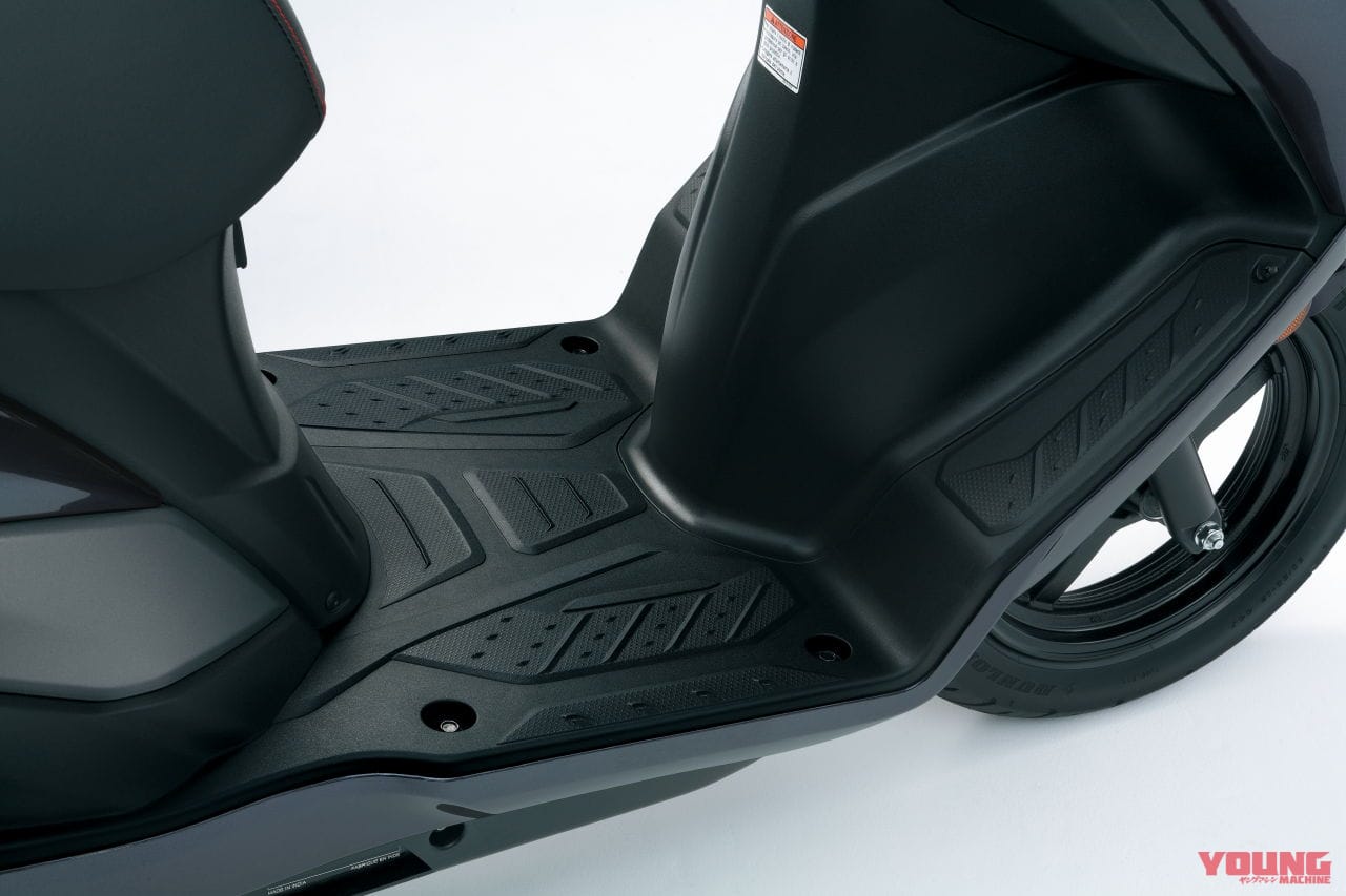 スズキ|バーグマンストリート125EX|欧州仕様|スズキ新型車「バーグマンストリート125EX」登場! 欧州で原付二種スクーター×3車が揃い踏み