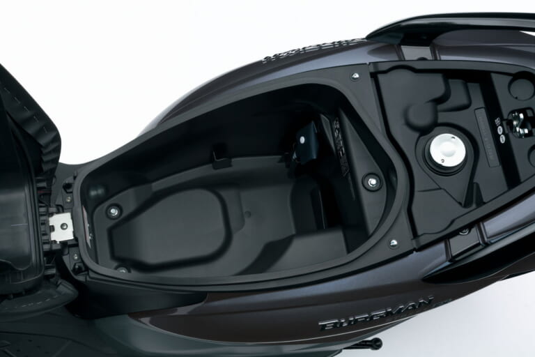 スズキ|バーグマンストリート125EX|欧州仕様|スズキ新型車「バーグマンストリート125EX」登場! 欧州で原付二種スクーター×3車が揃い踏み