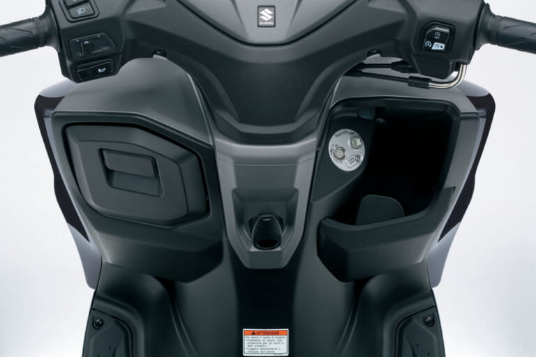 スズキ|バーグマンストリート125EX|欧州仕様|スズキ新型車「バーグマンストリート125EX」登場! 欧州で原付二種スクーター×3車が揃い踏み